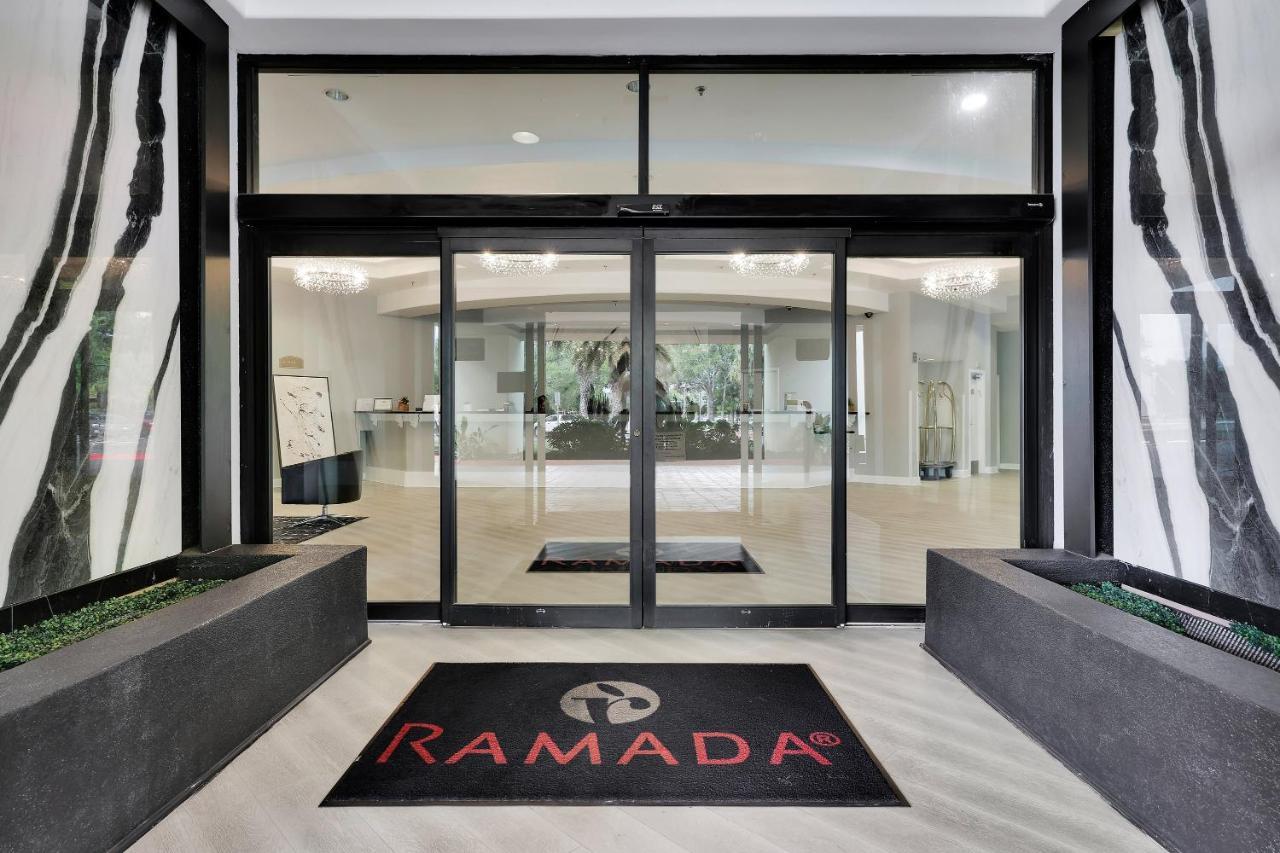 Ramada By Wyndham Jacksonville I-95 By Butler Blvd Dış mekan fotoğraf